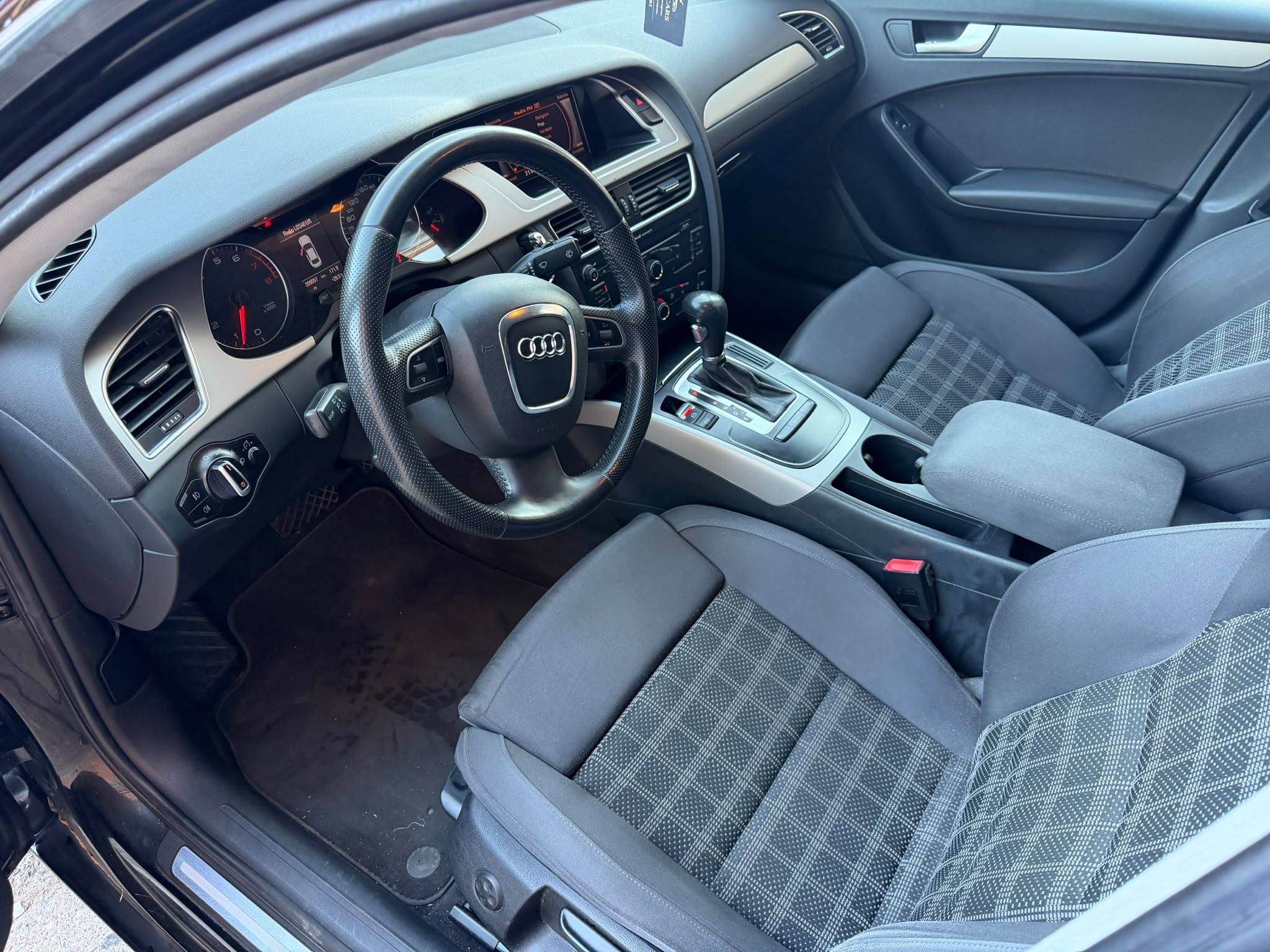 Audi A4 foto 2