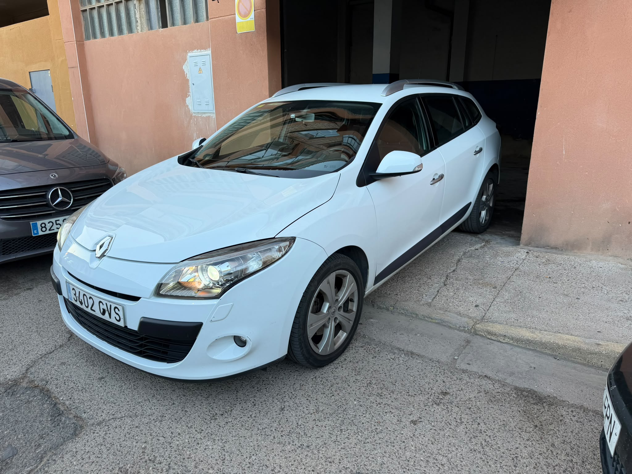 RENAULT MEGANE foto 2